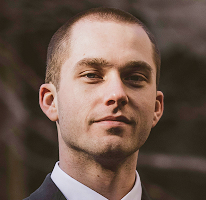 Thomas Whitfield, obchodný analytik a expert na krypto trh, portrét